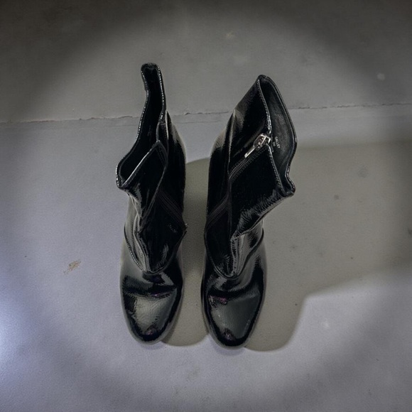 Steve Madden Galley Black Patent Studded Heel Boots Size 8M Brand New NWT Zipper - Picture 4 of 8